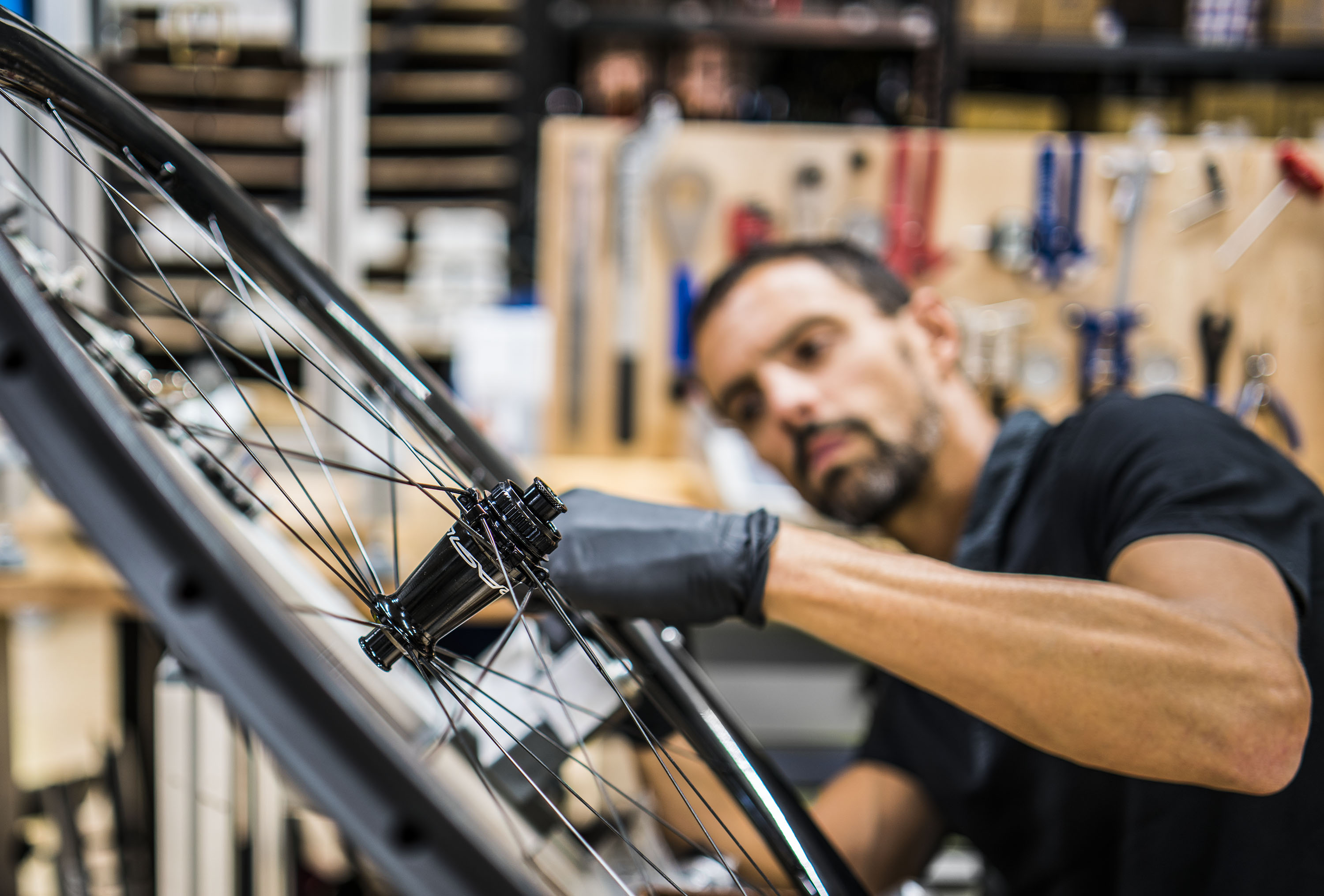 Roue artisanale online velo